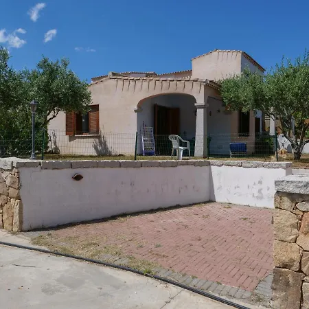 Holiday home Villetta Su Puntu Con Giardino Budoniaffitti *