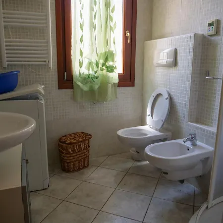 Villetta Su Puntu Con Giardino Budoniaffitti *